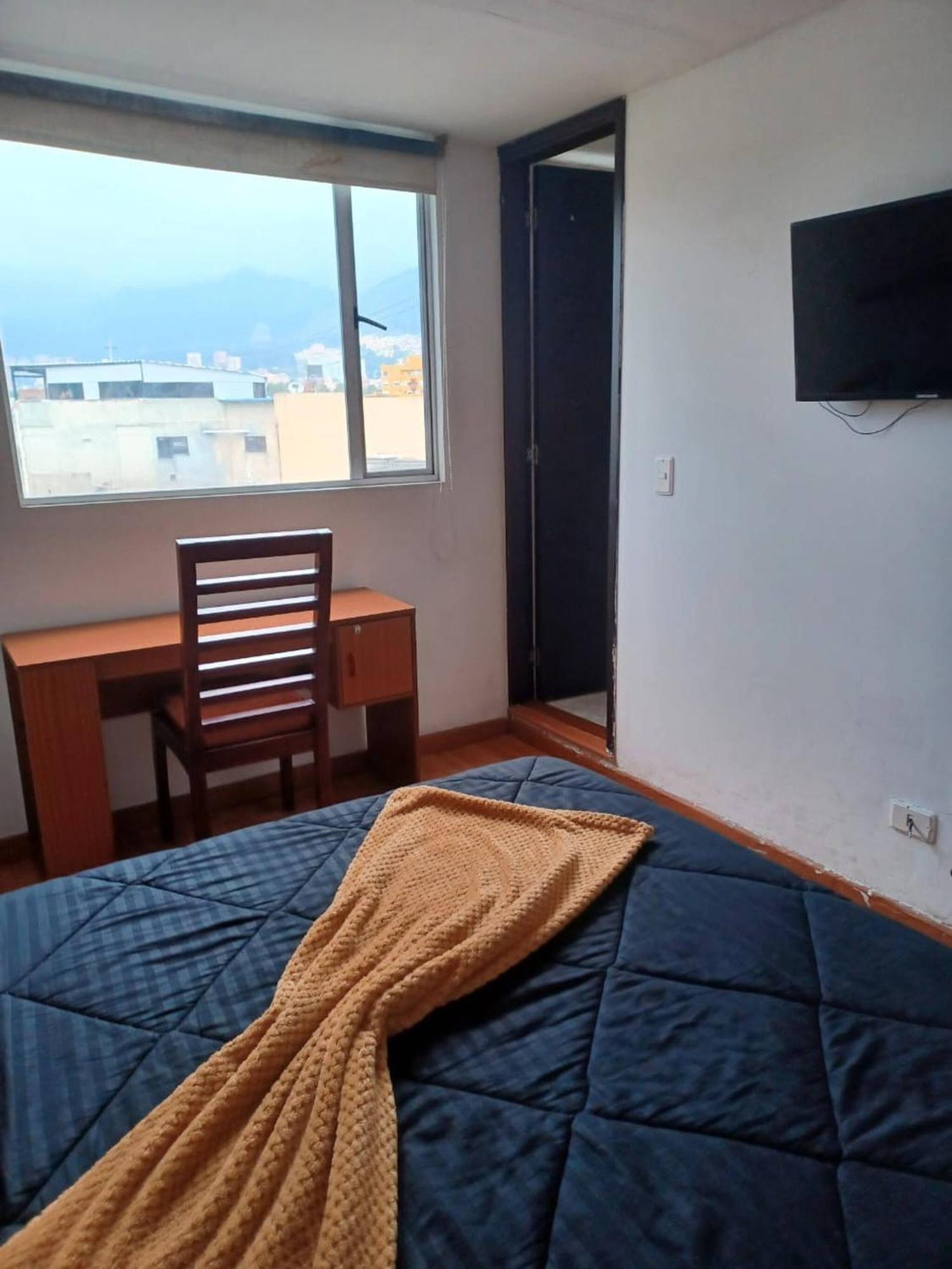 Room In Guest Room - Cerca A Corferias Y Embajada Americana بوغوتا المظهر الخارجي الصورة